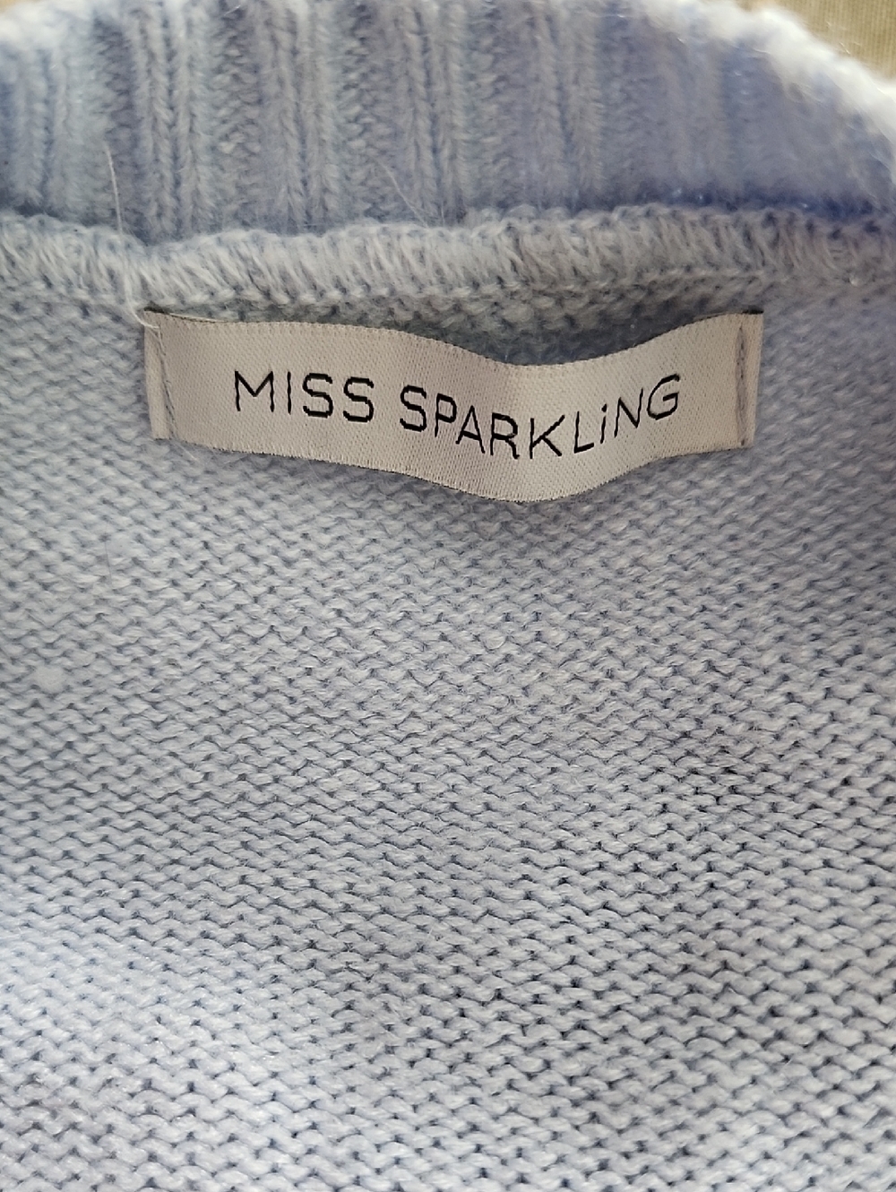 Cropped Cloud Pattern V-Neck Cardigan Light Blue, L - Picture 7 of 10